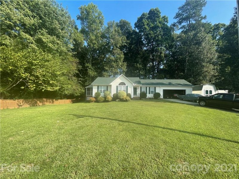 Property image 2 at 2021 Brantley Creek Drive, Kannapolis, NC 28083