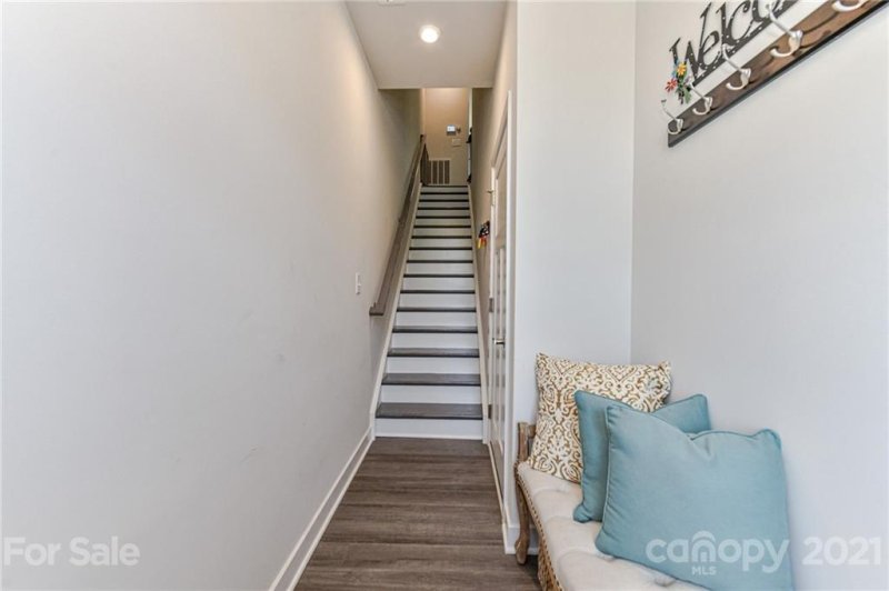 Property image 5 at 268 Parkwood Avenue, Charlotte, NC 28206