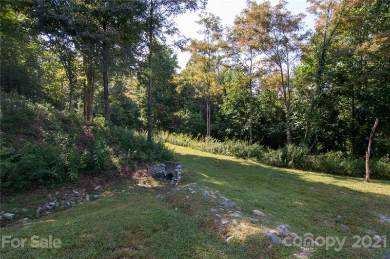 Property image 4 at 945 Somersby Parkway, Laurel Park, NC 28739