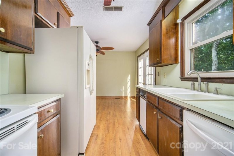 Property image 2 at 489 Camrose Circle, Concord, NC 28025