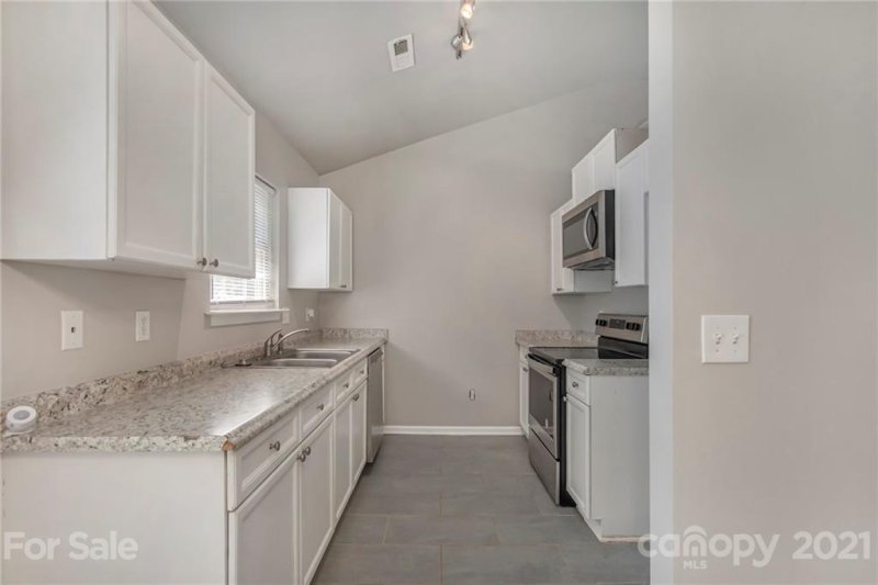 Property image 4 at 4745 Palm Breeze Lane, Charlotte, NC 28208