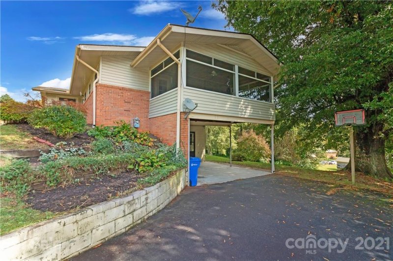 Property image 4 at 98 Hawthorne Drive, Brevard, NC 28712