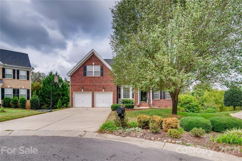 Property image 2 at 7949 Woodmere Drive, Harrisburg, NC 28075