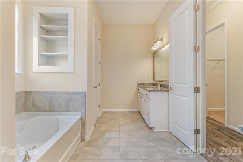 Property image 4 at 8302 Aspen Court, Charlotte, NC 28227