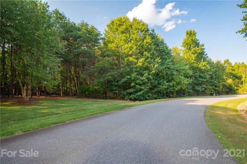 Property image 2 at 3303 Mountain Creek, Sherrills Ford, NC 28673