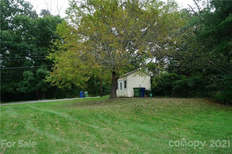 Property image 5 at 12 Pleasant Ridge Drive, Asheville, NC 28805