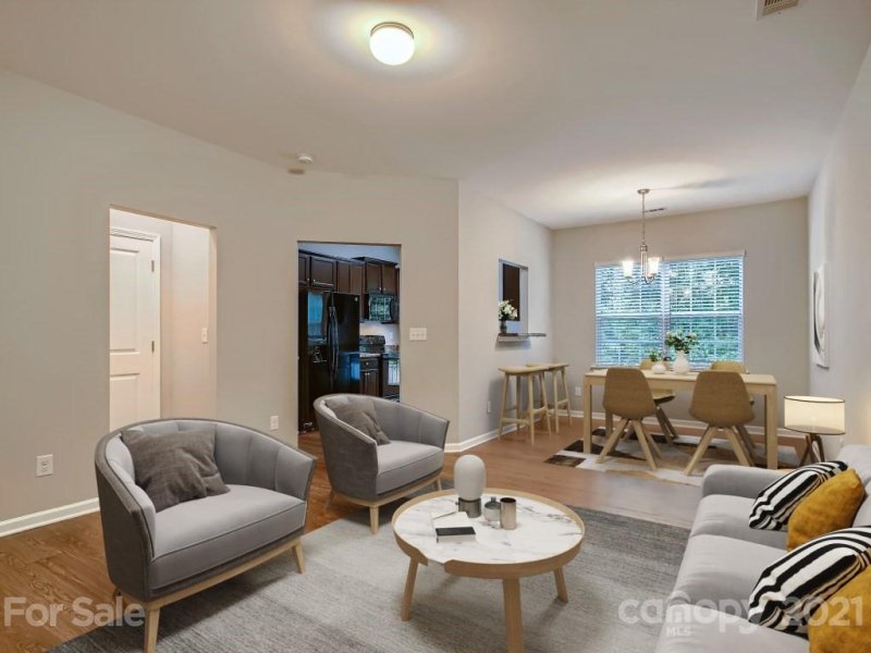 Property image 5 at 4040 Queensbridge Road, Charlotte, NC 28213