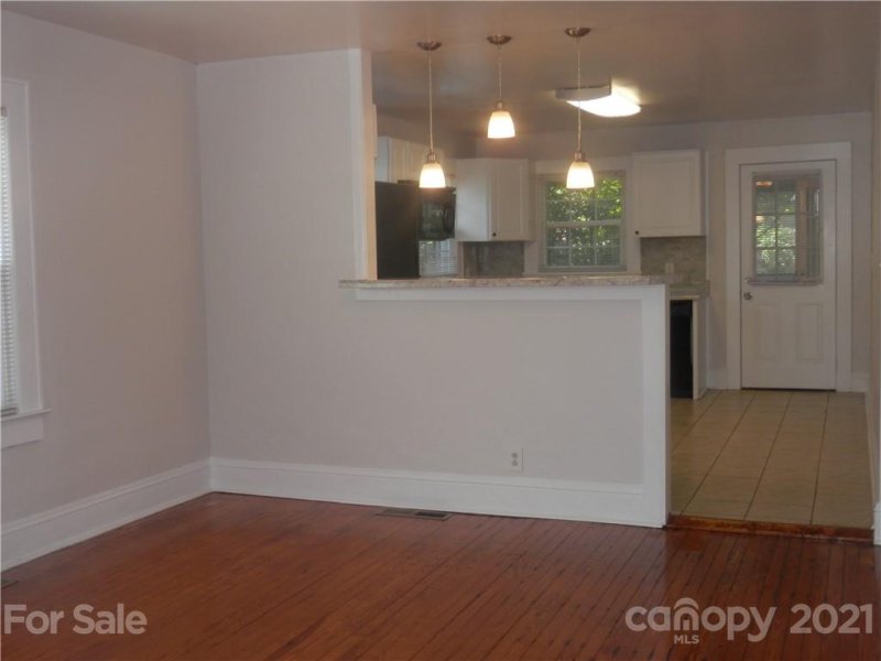 Property image 3 at 3116 Commonwealth Avenue, Charlotte, NC 28205