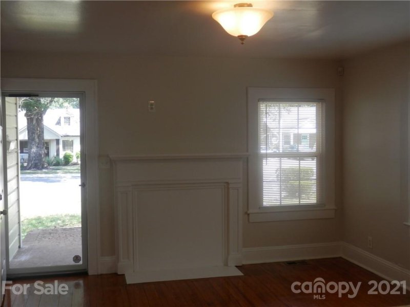 Property image 5 at 3116 Commonwealth Avenue, Charlotte, NC 28205