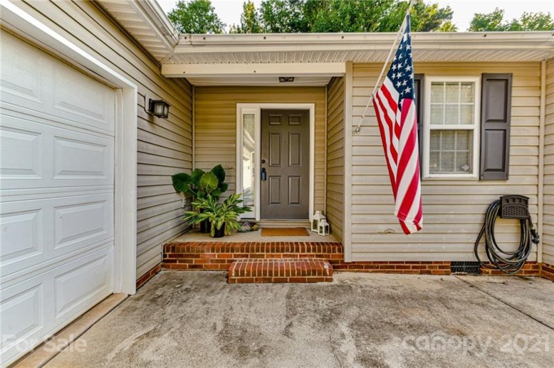 Property image 3 at 2413 Sloan Drive, Charlotte, NC 28208