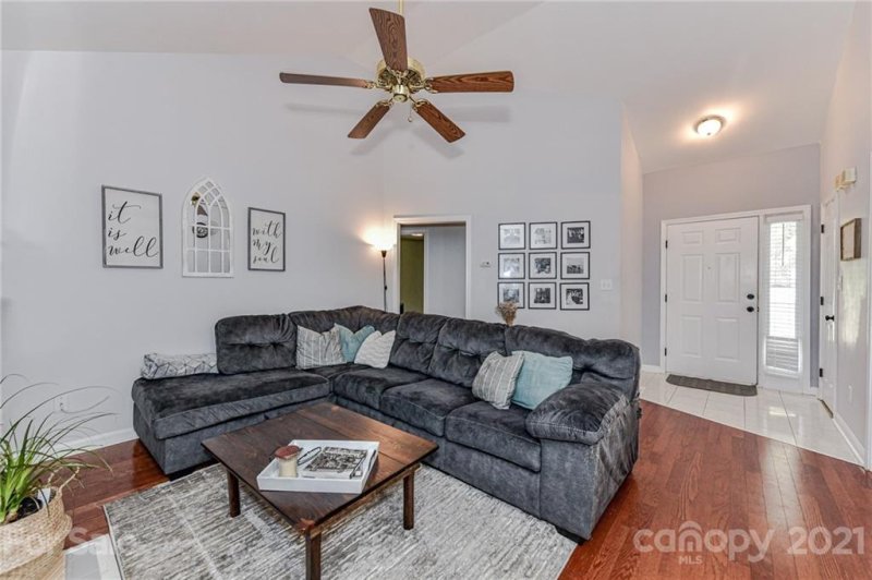 Property image 5 at 2413 Sloan Drive, Charlotte, NC 28208