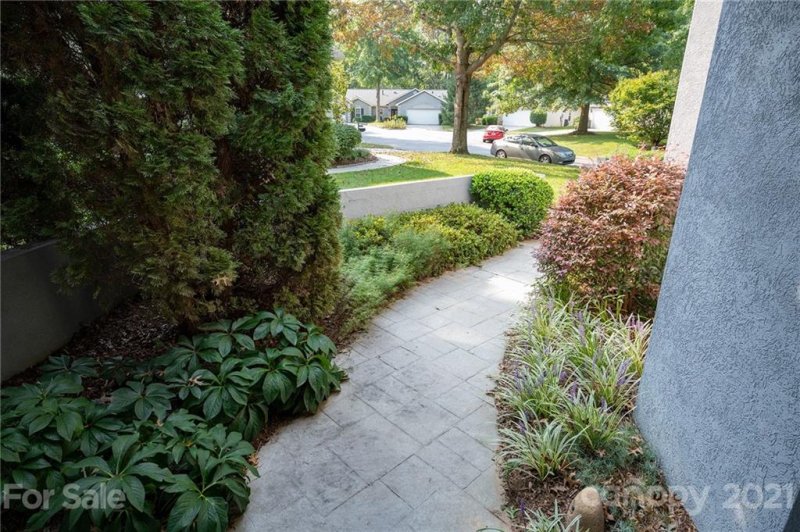 Property image 4 at 73 Stonebridge Drive, Asheville, NC 28805