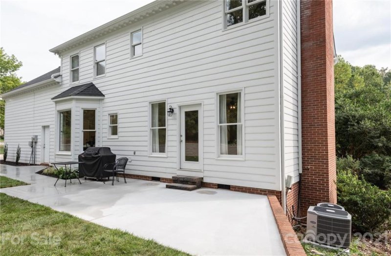 Property image 4 at 134 37th Avenue Place, Hickory, NC 28601