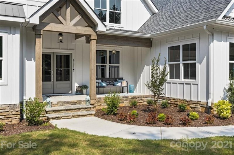 Property image 2 at 2513 Beacon Crest Lane, Clover, SC 29710