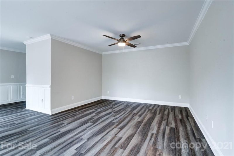 Property image 5 at 1636 Hollow Drive, Charlotte, NC 28212