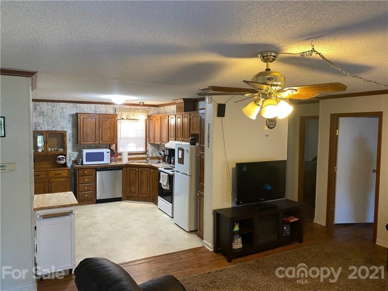 Property image 2 at 7311 Executive Circle, Denver, NC 28037