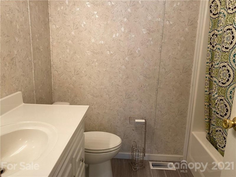 Property image 5 at 7311 Executive Circle, Denver, NC 28037