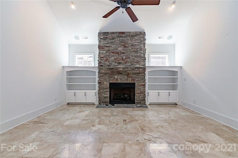 Property image 5 at 107 Hallmark Crossing, Rock Hill, SC 29732