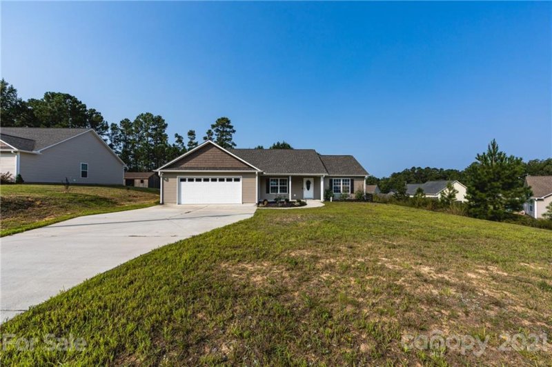 Property image 2 at 5114 Sedgefield Drive, Lancaster, SC 29720