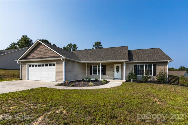 Property image 3 at 5114 Sedgefield Drive, Lancaster, SC 29720