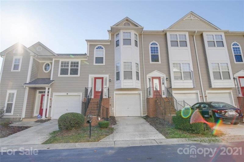 6424 Royal Celadon Way