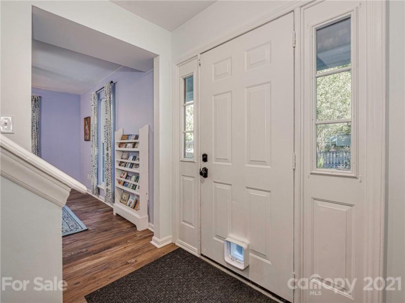 Property image 3 at 1923 Crooked Creek Drive, Charlotte, NC 28214