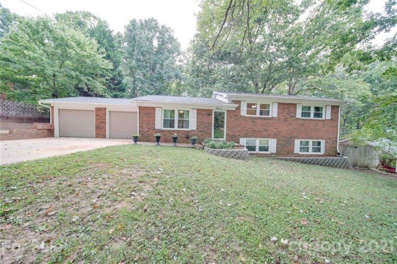 Property image 2 at 1911 Hemlock Drive, Albemarle, NC 28001