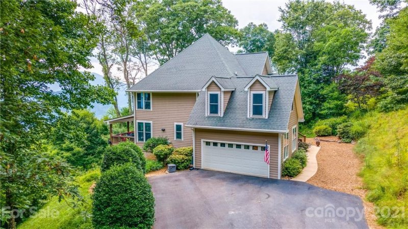 Property image 2 at 897 Presidential Drive, Waynesville, NC 28786