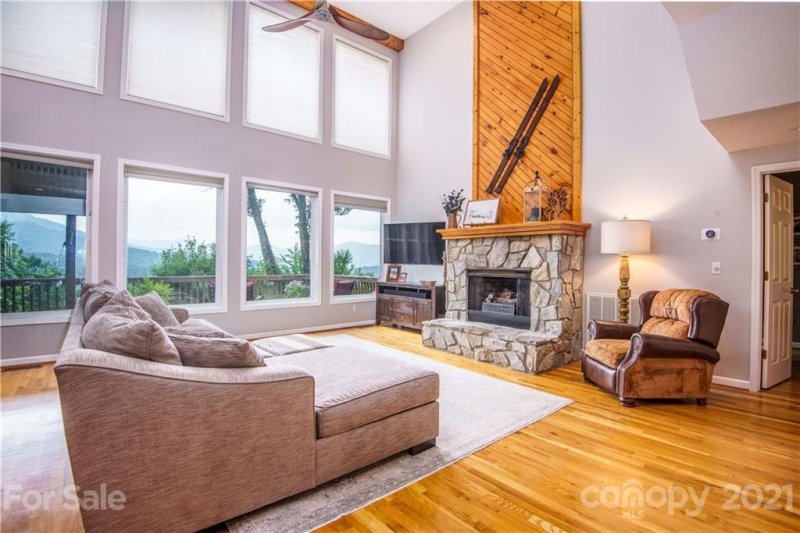 Property image 4 at 897 Presidential Drive, Waynesville, NC 28786