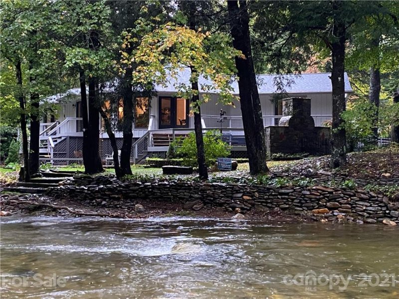 201 Riverlinks Drive