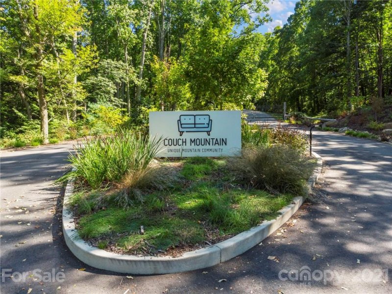 Property image 3 at 2 Laurel Ledge Way, Fletcher, NC 28732