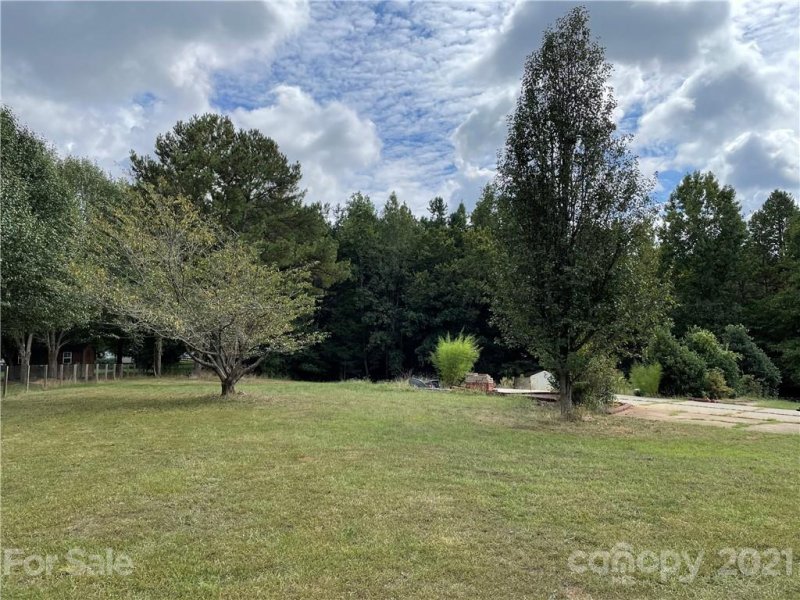 Property image 4 at 7916 White Cliffs Drive, Mint Hill, NC 28227