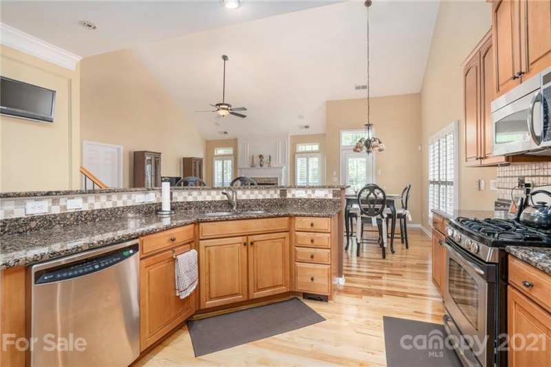 Property image 3 at 2314 Donnington Lane, Concord, NC 28027