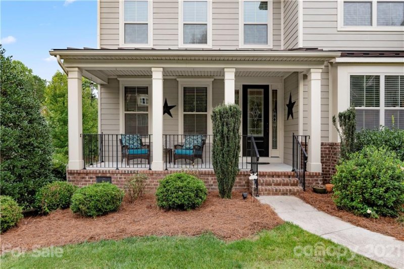 Property image 3 at 2424 Island Lake Drive, Charlotte, NC 28214