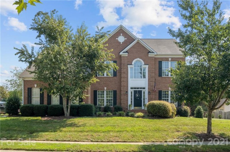 819 Circle Trace Road