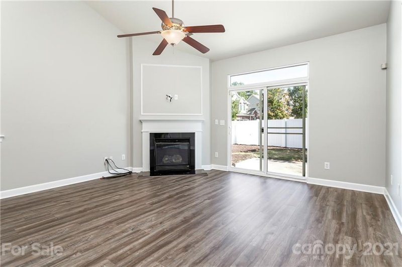 Property image 4 at 10903 Coyote Lane, Charlotte, NC 28277