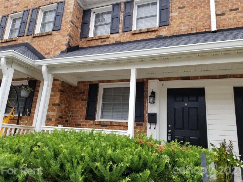 Property image 2 at 1348 Green Oaks Lane, Charlotte, NC 28205