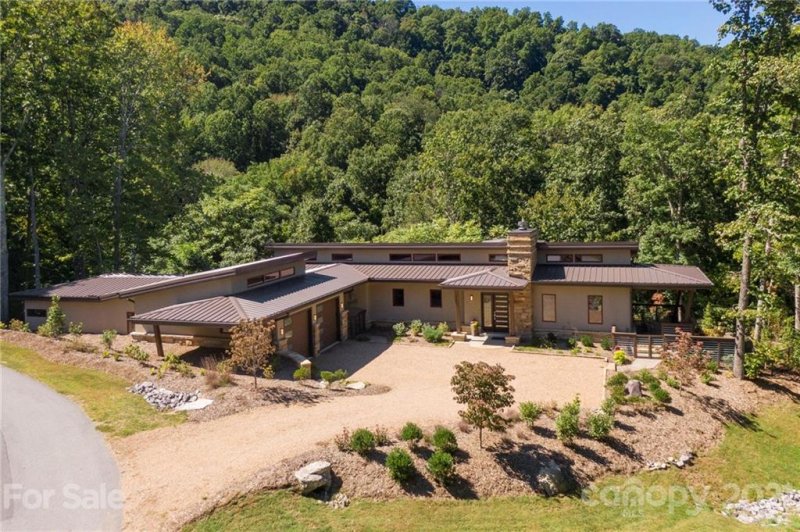 Property image 3 at 121 High Hickory Trail, Swannanoa, NC 28778