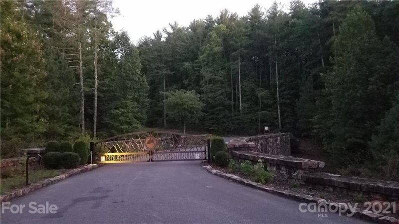 Property image 3 at 102 Lake Haven Drive, Marion, NC 28752