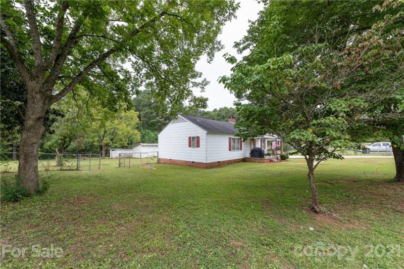 Property image 3 at 1200 Laurel Avenue, Lancaster, SC 29720