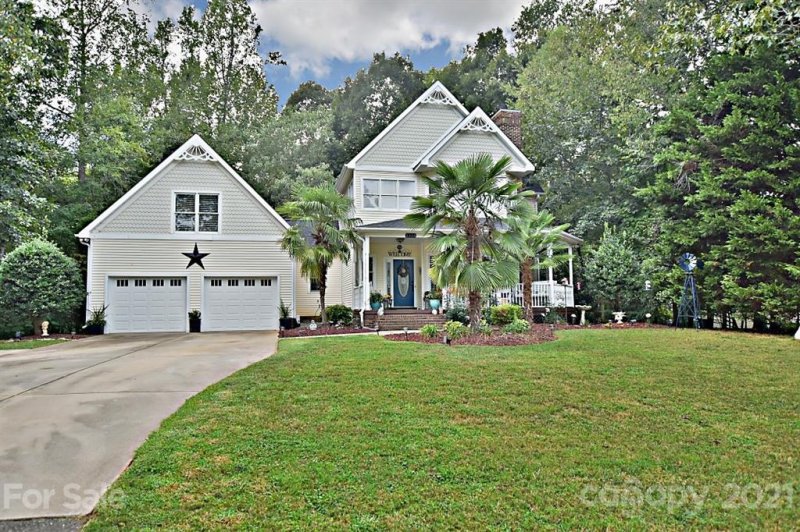Property image 2 at 1313 Summer Spring Lane, York, SC 29745