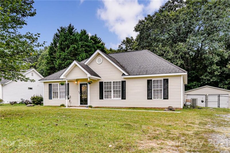 Property image 2 at 2909 Bobwhite Circle, Wingate, NC 28174