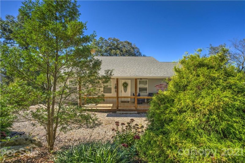 Property image 2 at 312 Maple Leaf Lane, Clyde, NC 28721