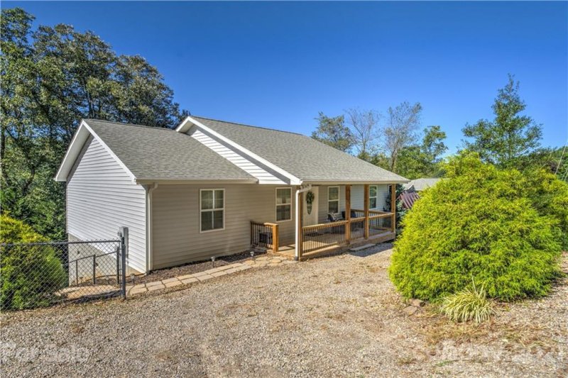 Property image 3 at 312 Maple Leaf Lane, Clyde, NC 28721