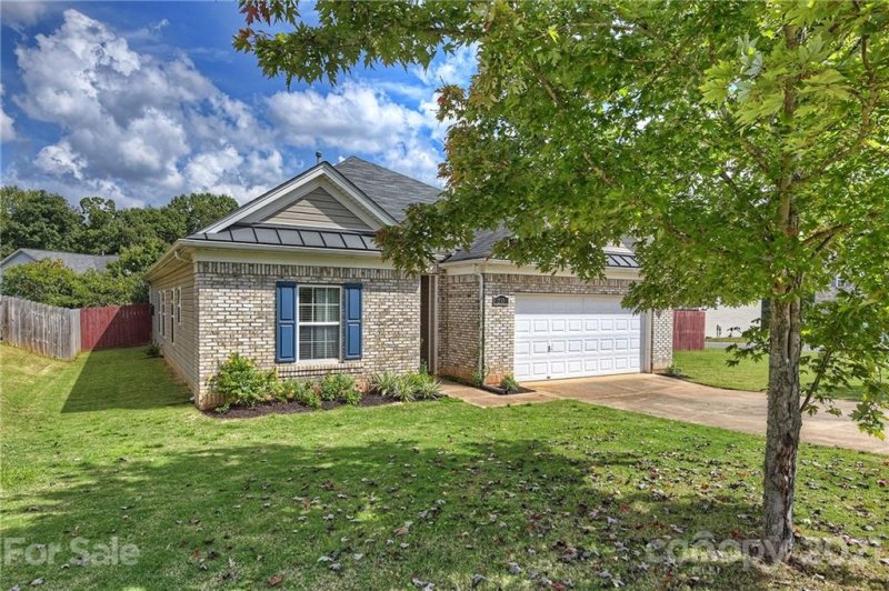 Property image 2 at 293 Loch Stone Street, Fort Mill, SC 29715