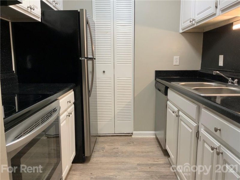 Property image 5 at 415 Orchard Trace Lane, Charlotte, NC 28213