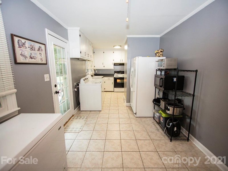 Property image 5 at 309 Dutchman Avenue, Mount Holly, NC 28120