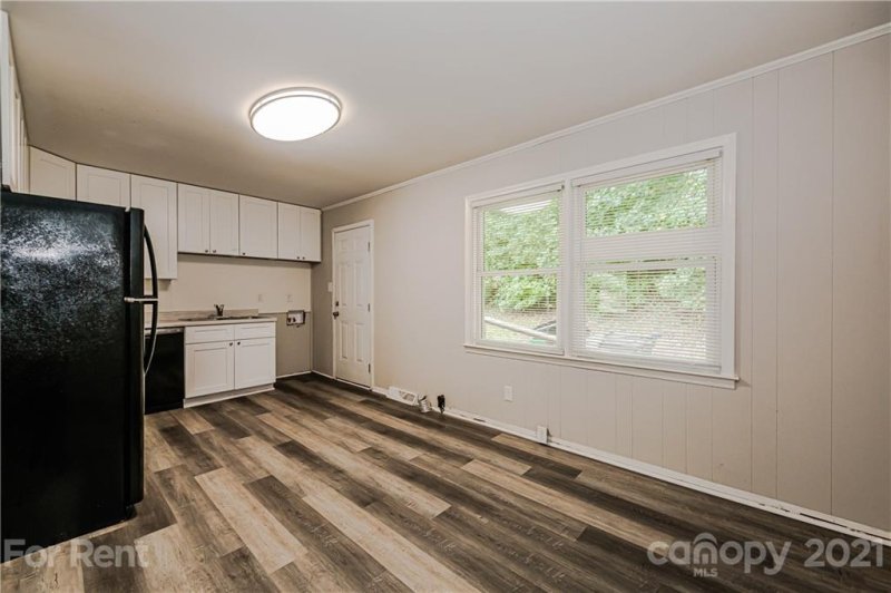 Property image 5 at 423 Edgegreen Drive, Charlotte, NC 28217