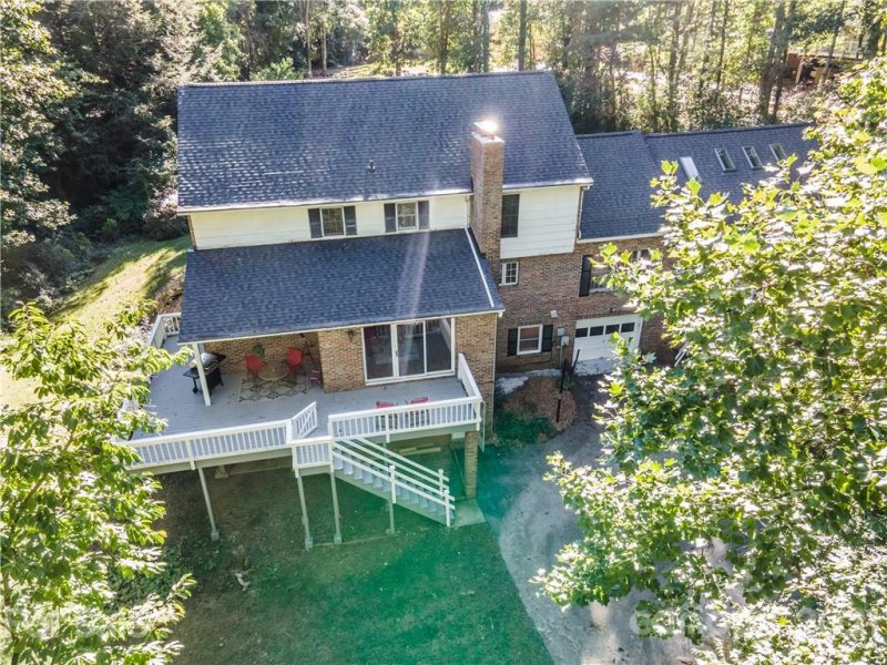 Property image 2 at 119 Woodhaven Drive, Hendersonville, NC 28739