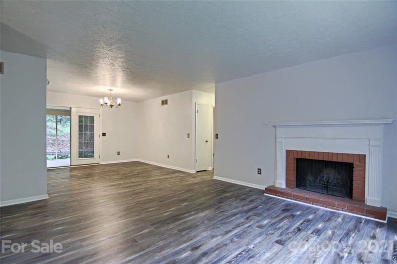 Property image 3 at 36 Apple Creek Lane, Hendersonville, NC 28792